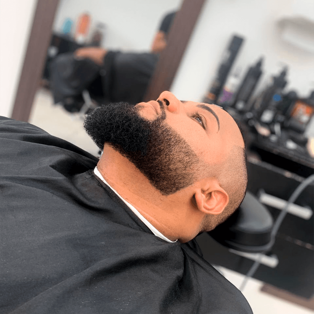 Equipe e estrutura da Léo Nunes Barbearia em Pacajus